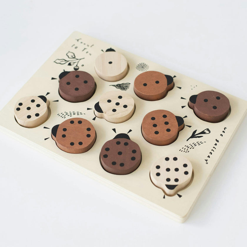 WOODEN TRAY PUZZLE - COUNT TO 10 LADYBUGS