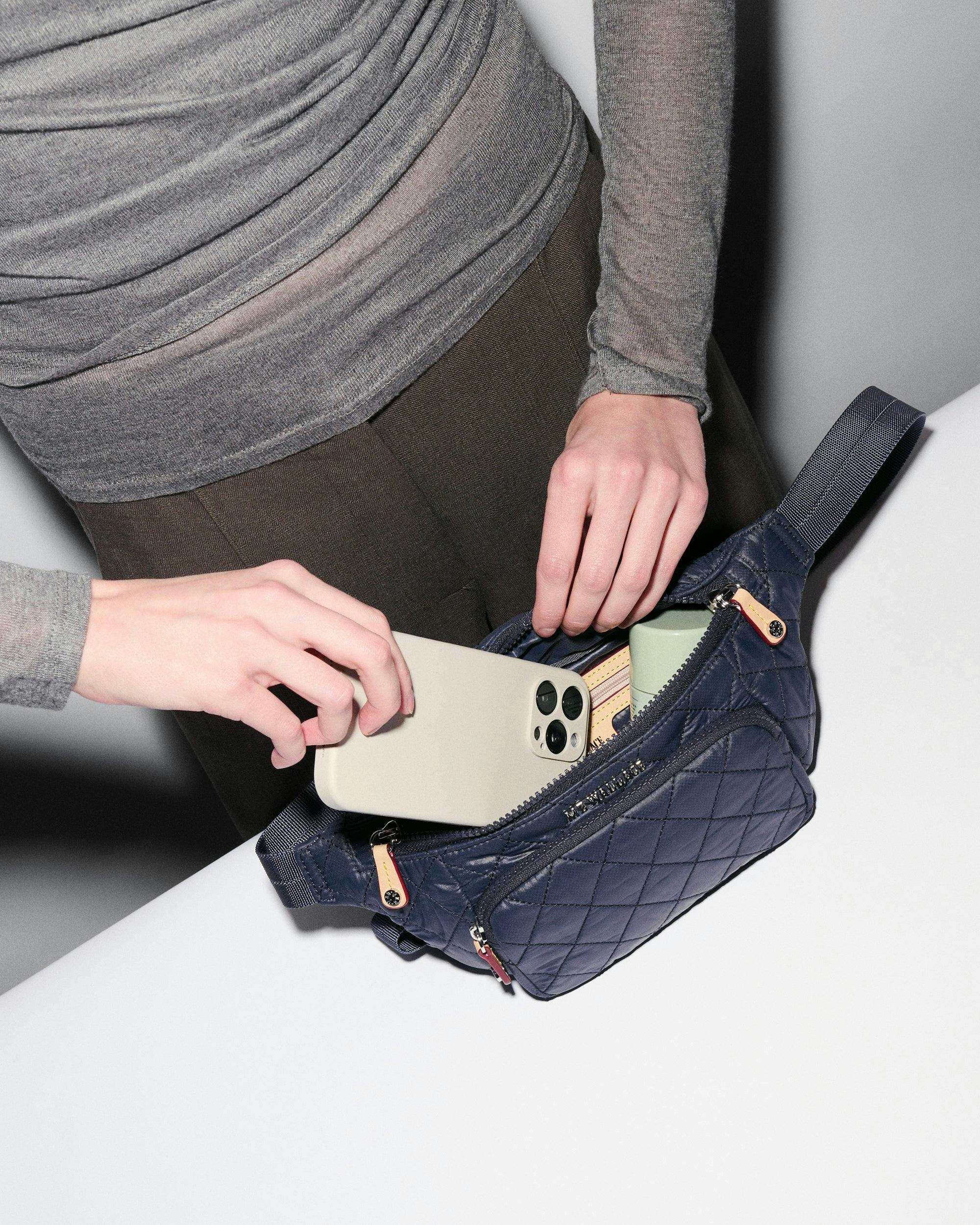 Dawn Small Metro Sling
