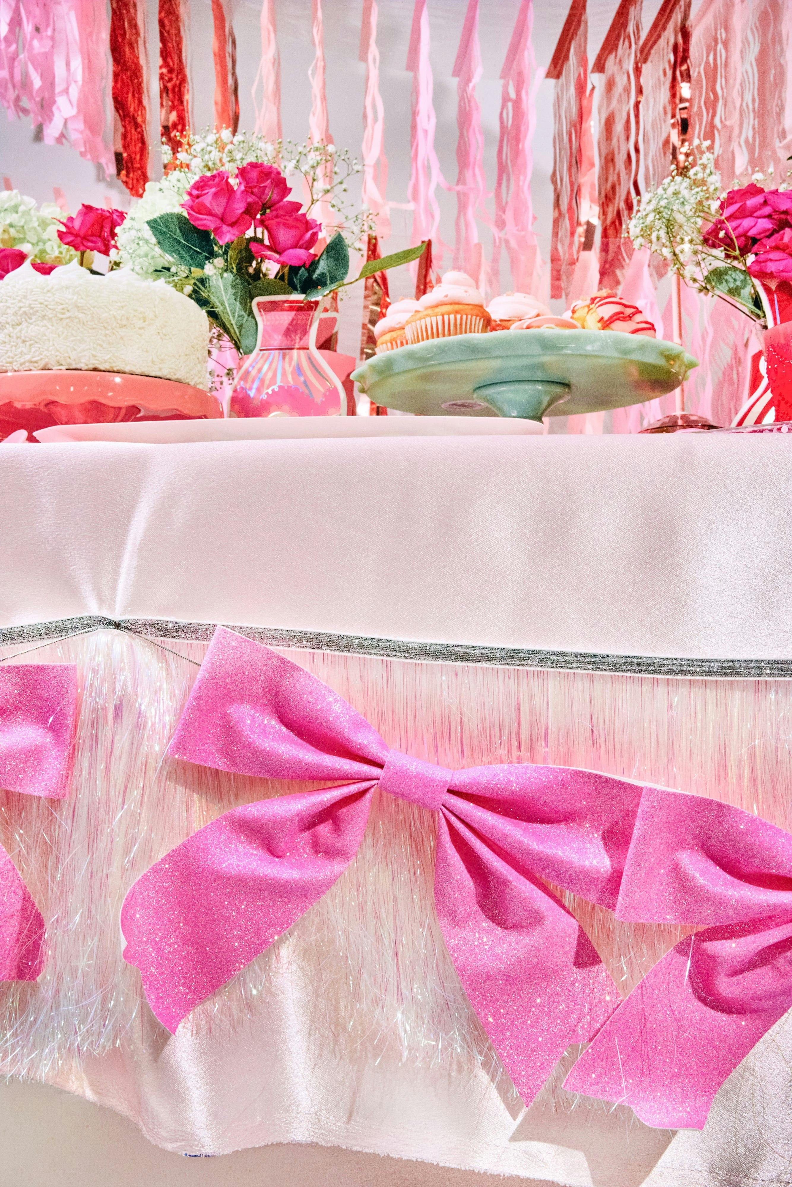Beautiful Bows Reusable Glitter Fringe Garland – 80-Inch