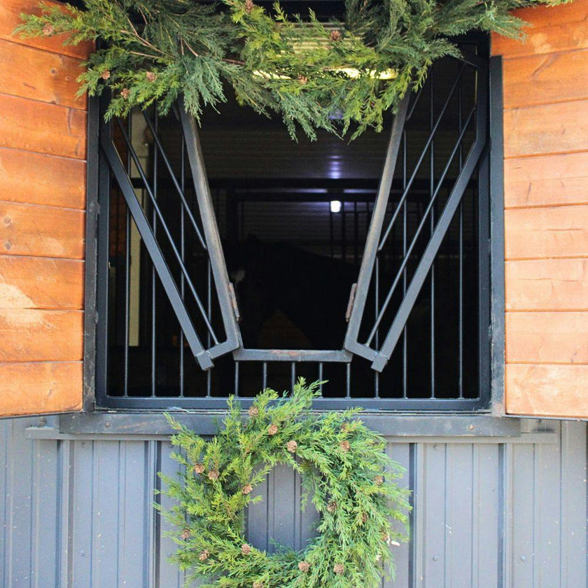 28" Artificial Pine Wreath with Pinecones