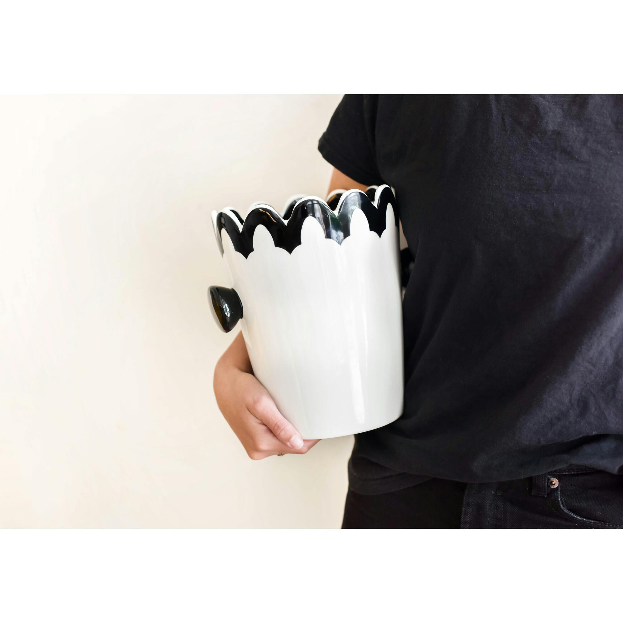 Black Arabesque Scallop Ice Bucket