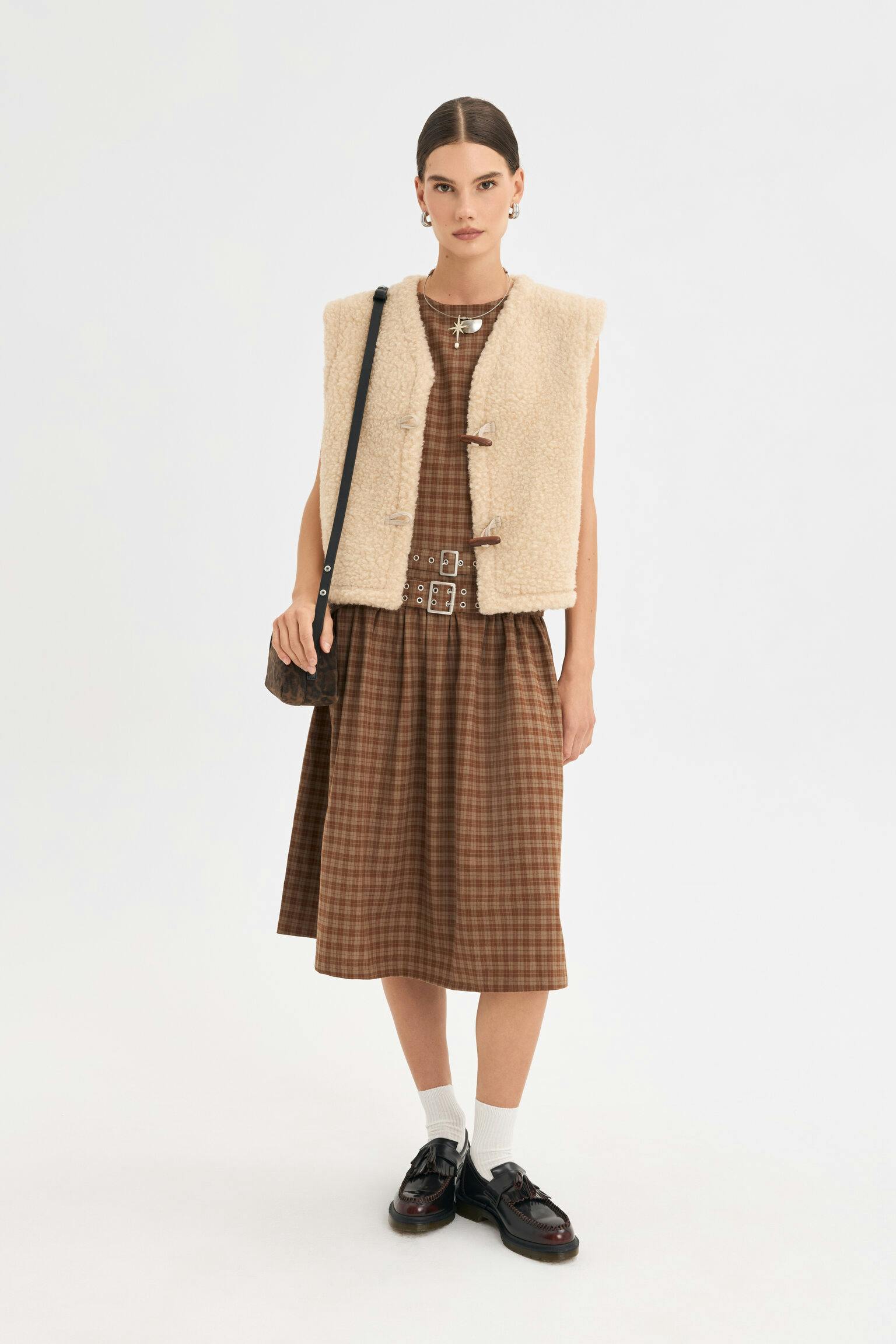 merino wool vest - almond