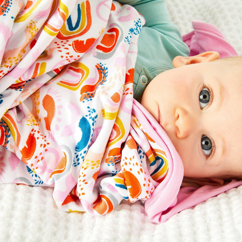 Stretchy Oversized Blanket - Rainbows Pink