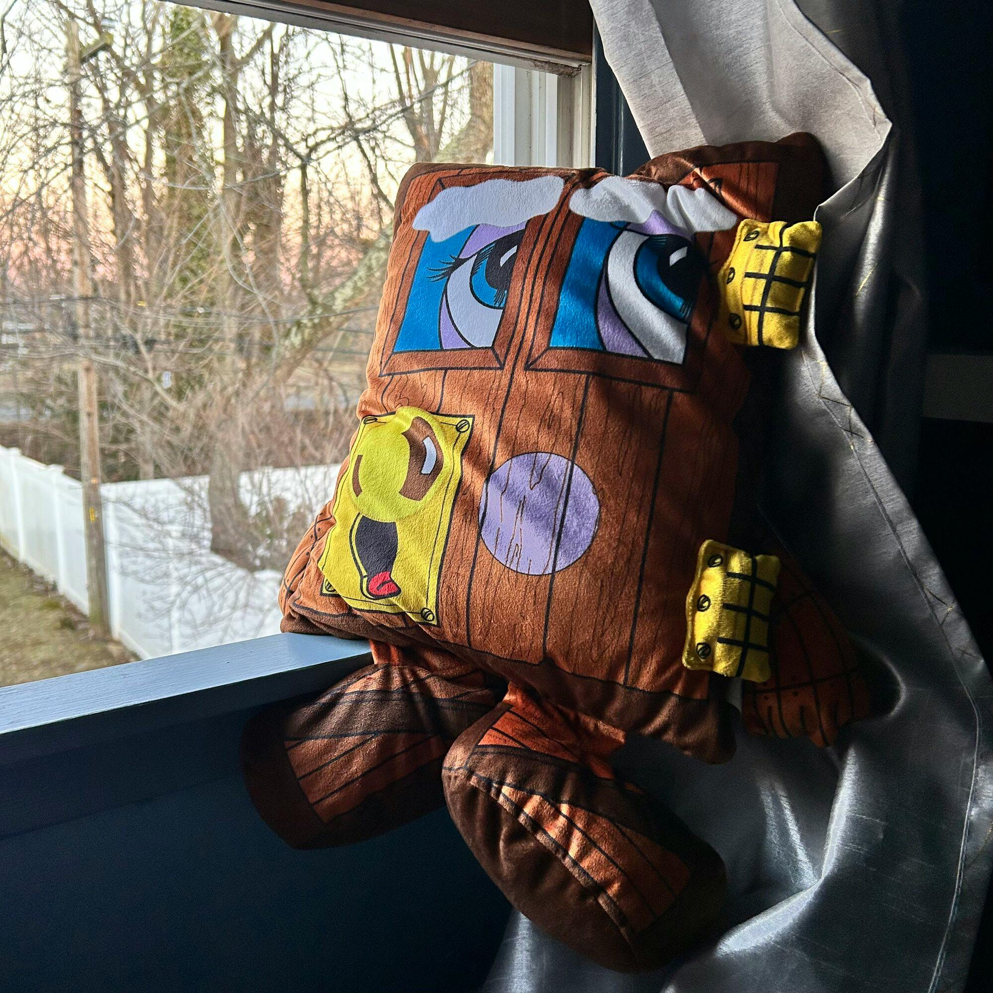 Pillow People Plush: Squeaky Door