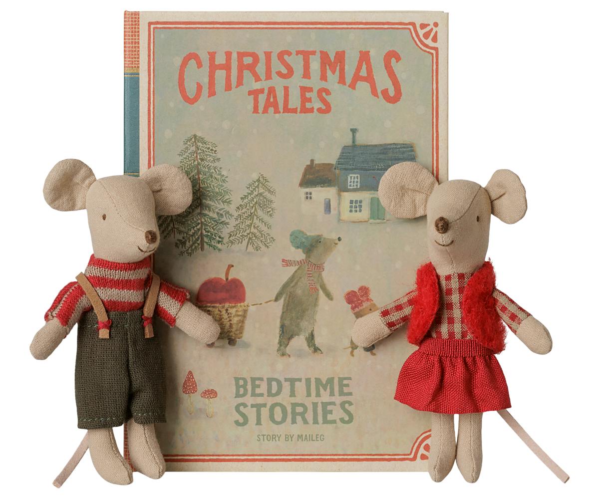 Christmas twin mice, Little sister and brother in book