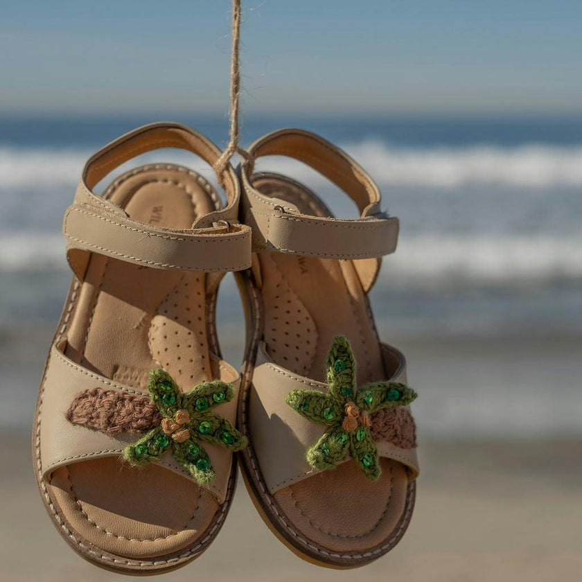 Palm Sandals in Palm