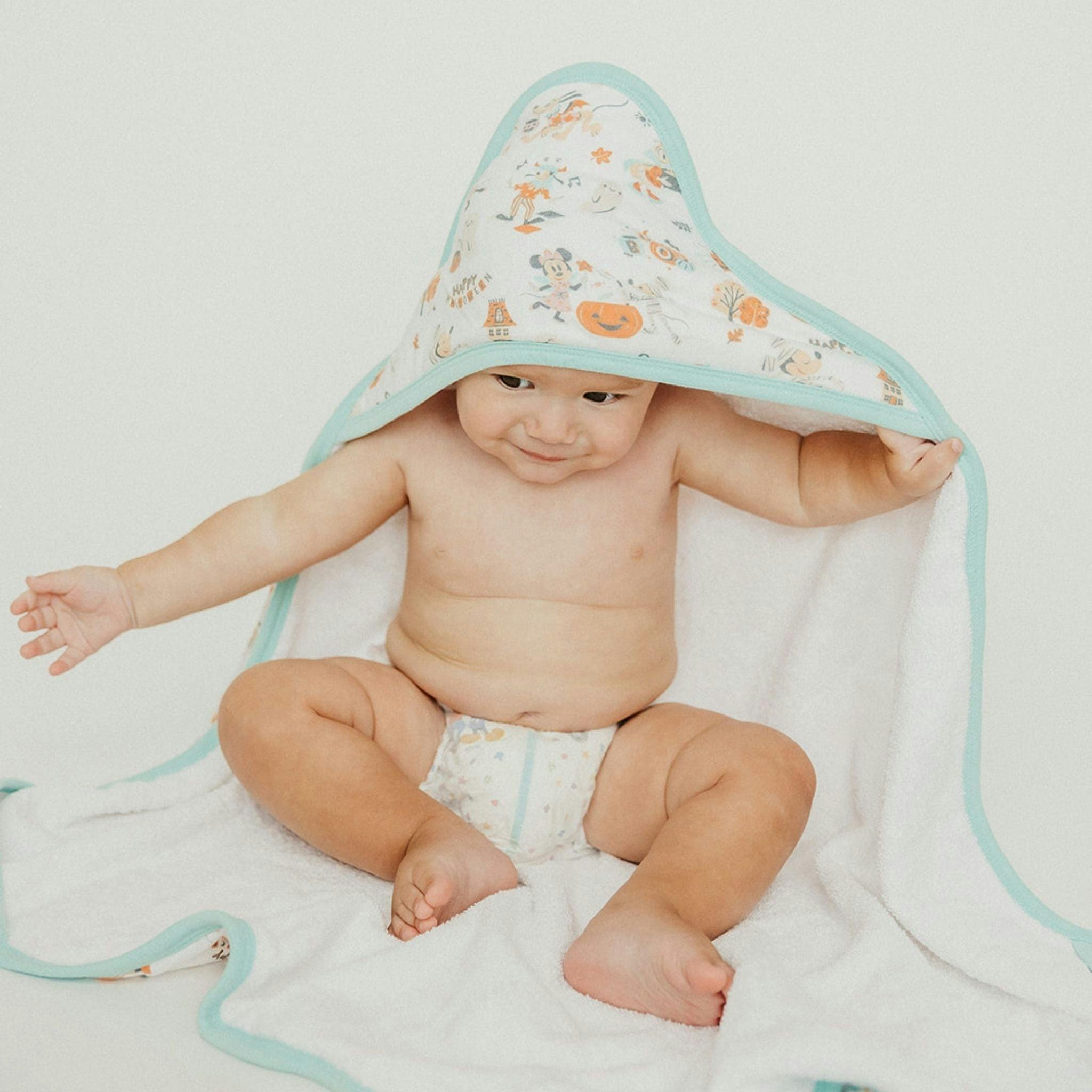 Premium Baby Knit Hooded Towel - Mickey Mouse's Boo Bash