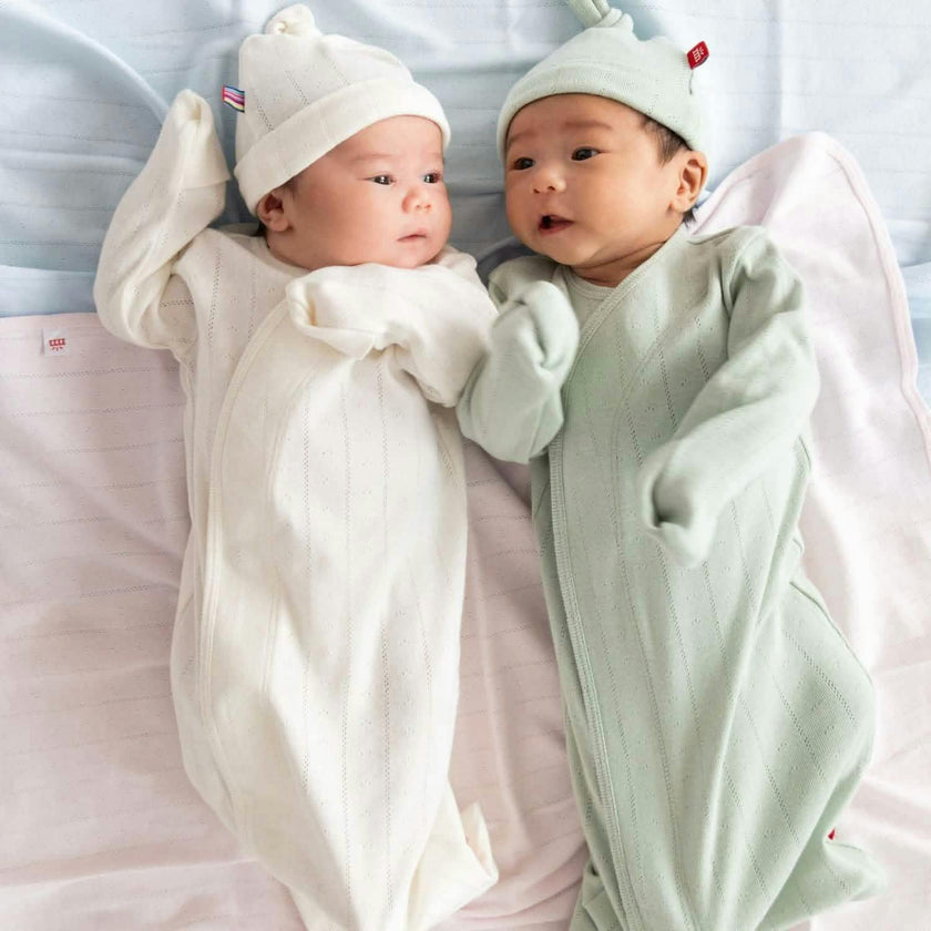 Magnetic Gown & Hat Set