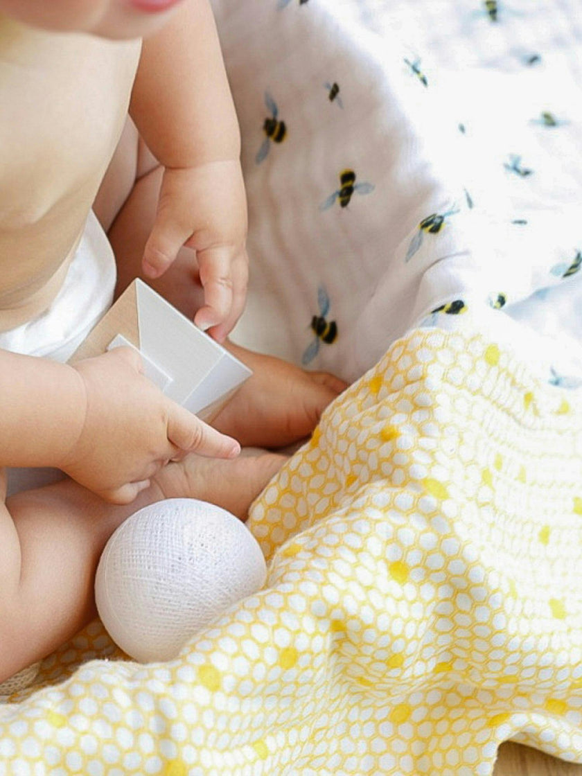 Organic Muslin Four-Layer Reversible Snug Blanket