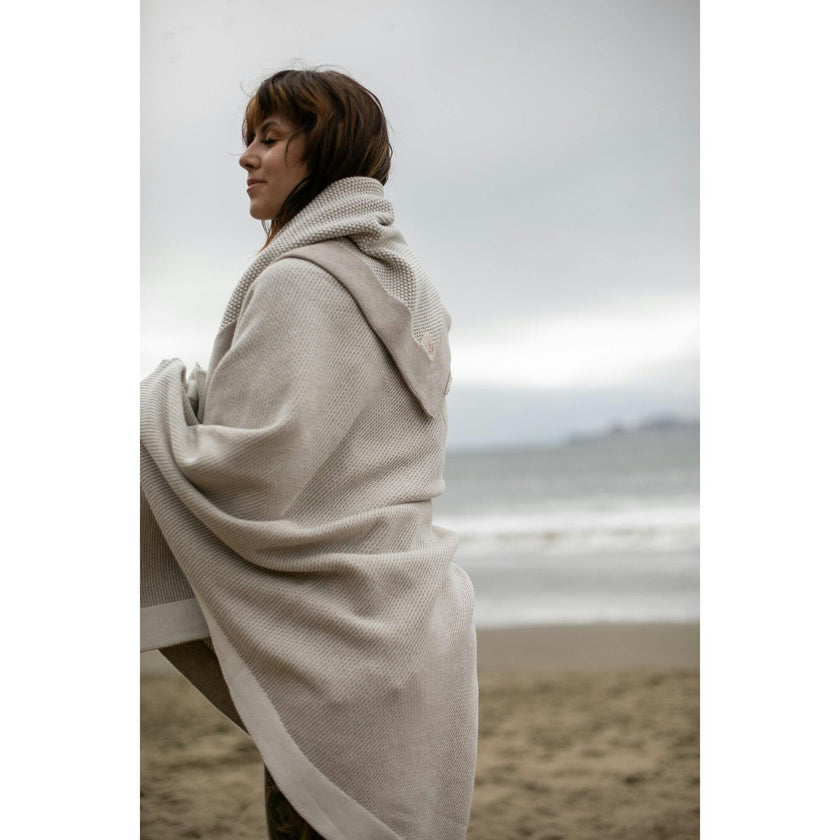 Eka Stipple Throw Blanket