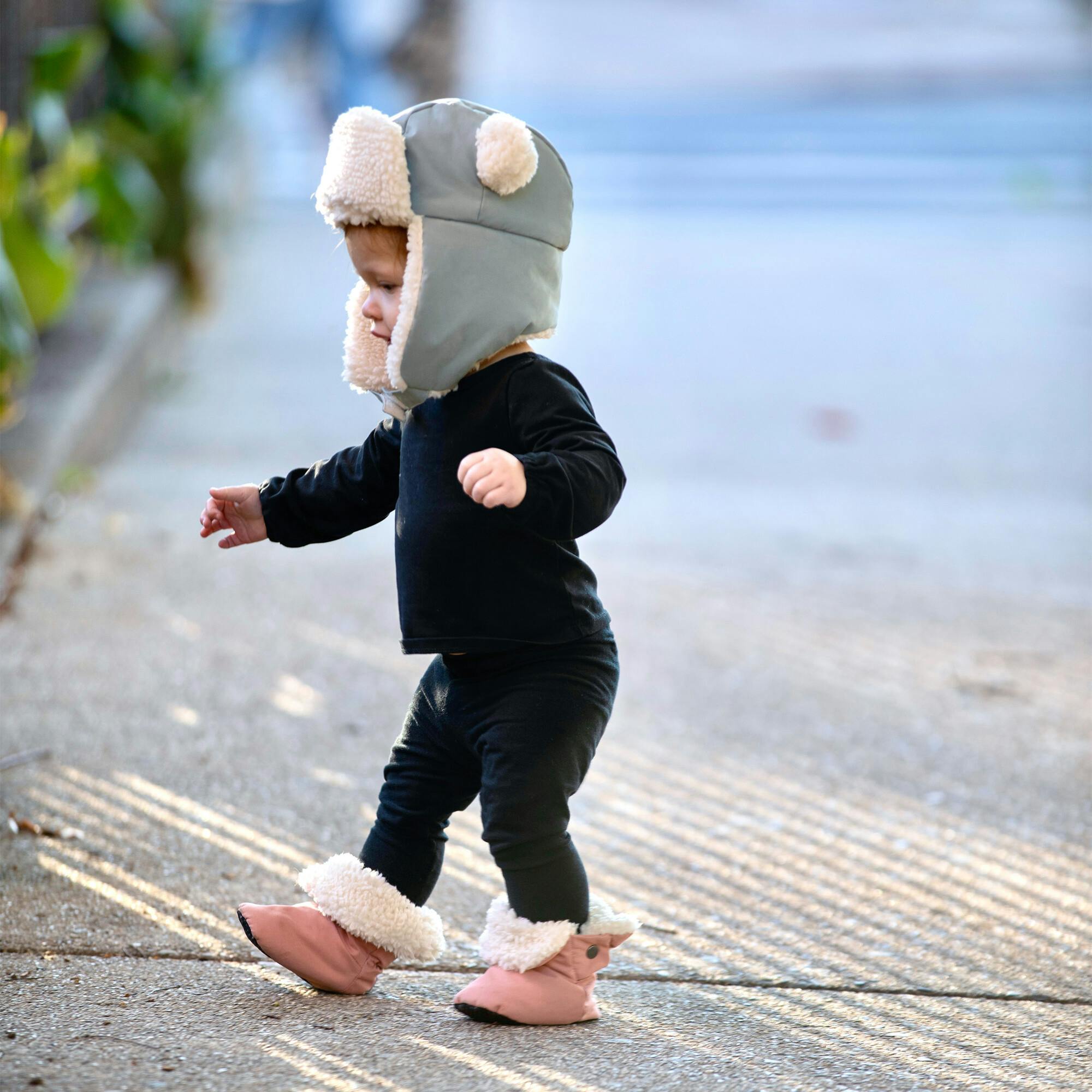 Benji Cub Hat With Adjustable 2-Snap Neck Closure