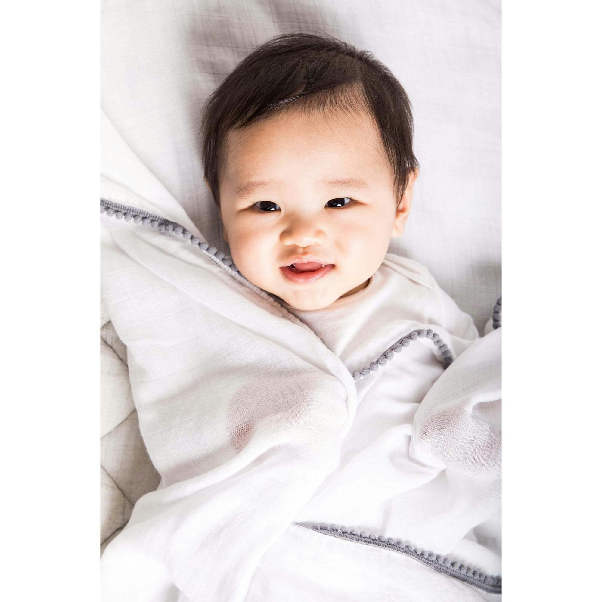 Bamboo Pom Pom Swaddle