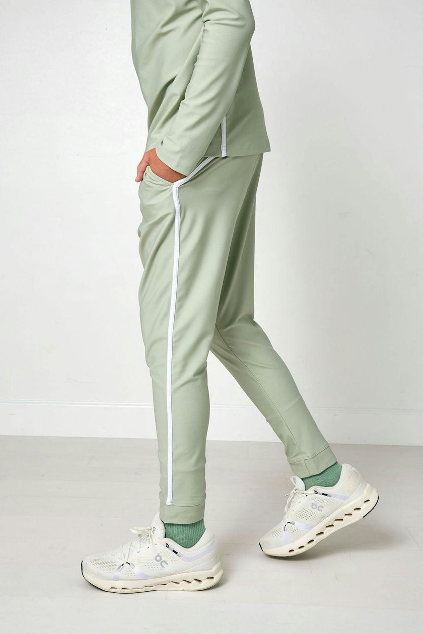 sage retro warm-up jogger