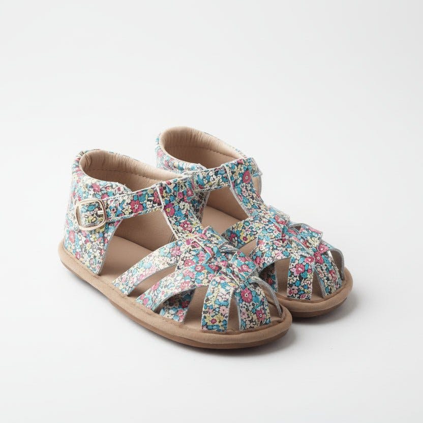 The Closed Toe Sandal