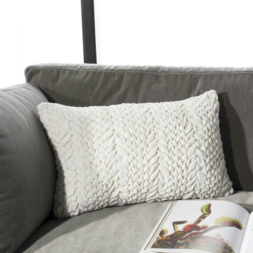Barlett Pillow