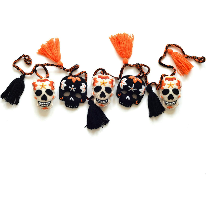 Skull Garland