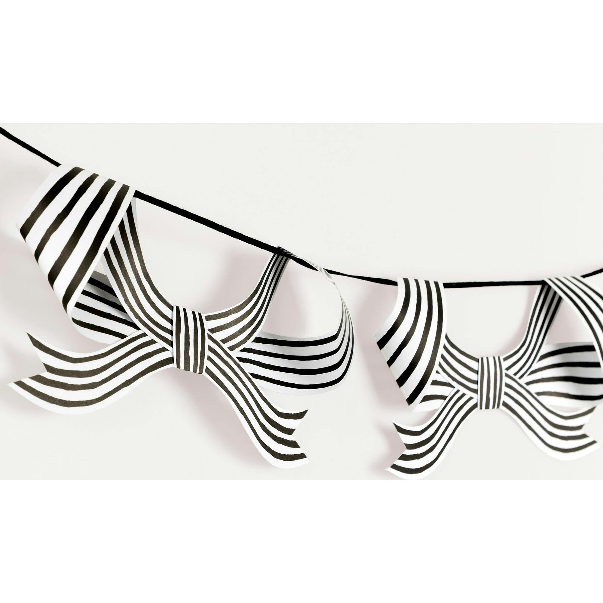 Black & White Stripy Bow Garland