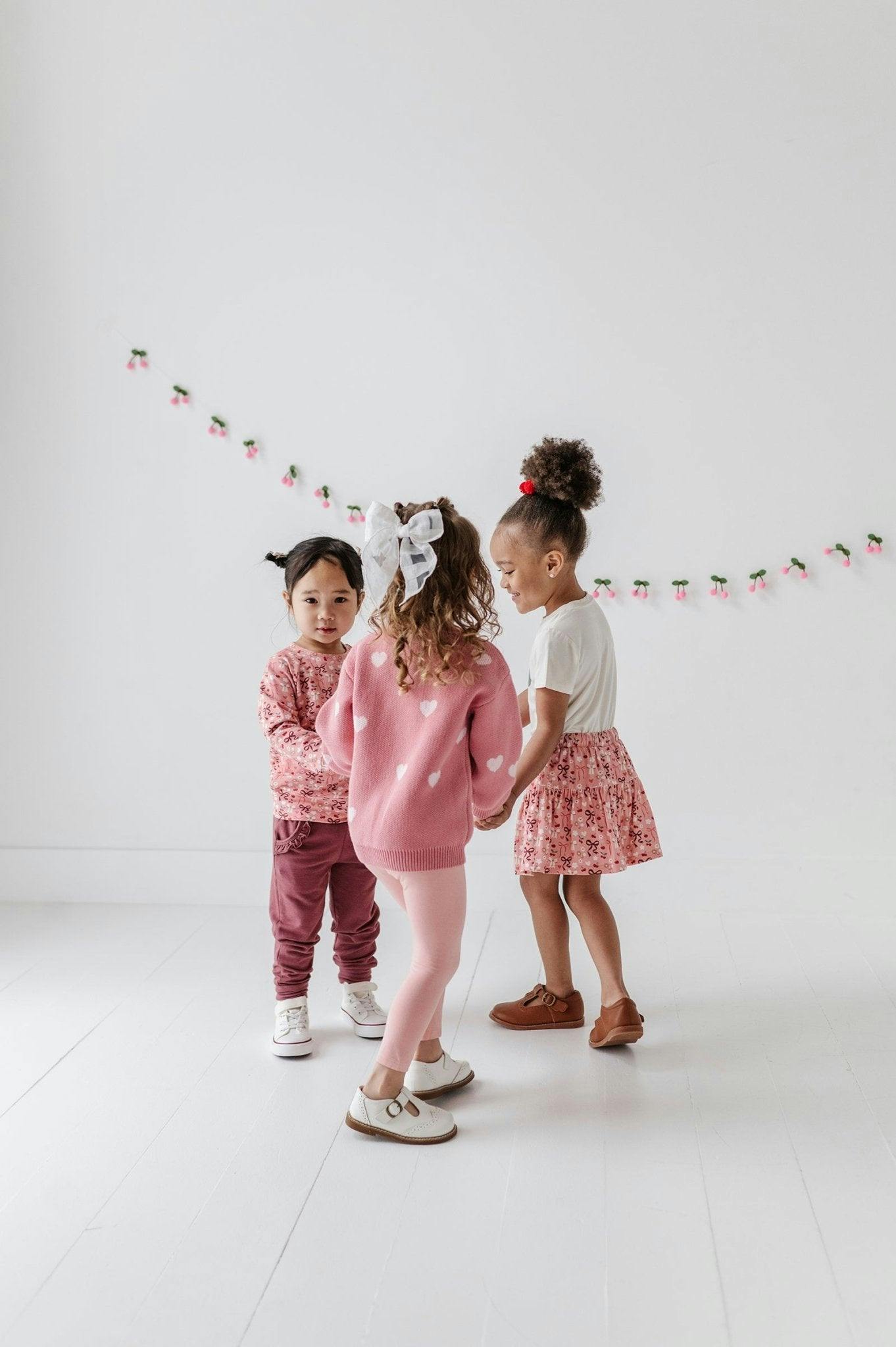 Girls Basic Leggings in Cherry Hearts