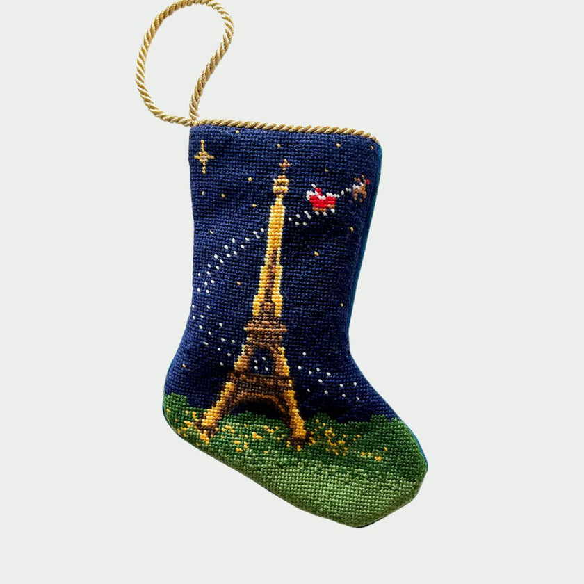 “Bonne Nuit” Santa in Paris