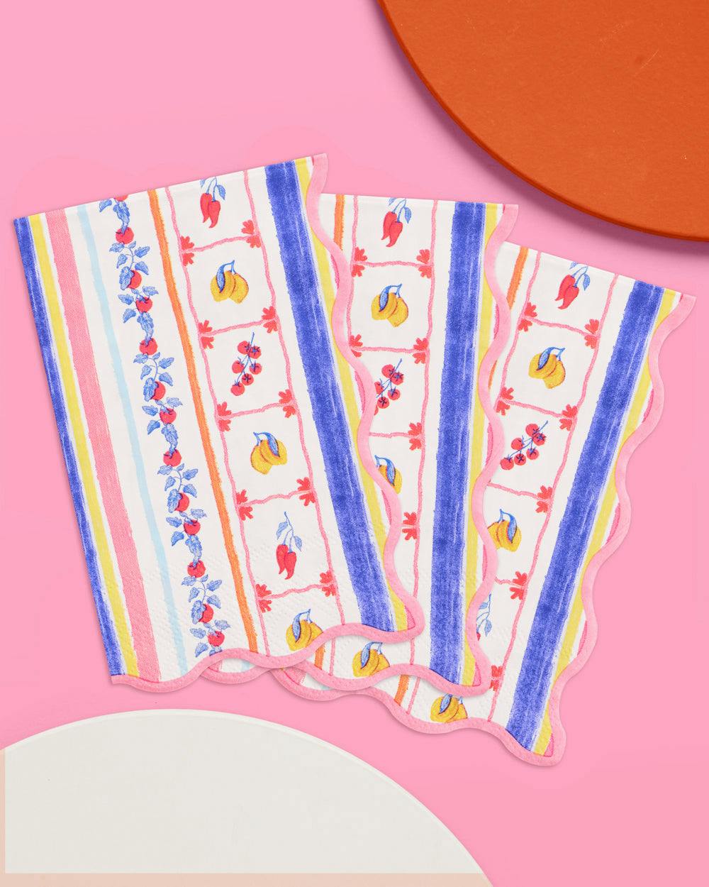Italian Capri Napkins - 25 wavy edge napkins