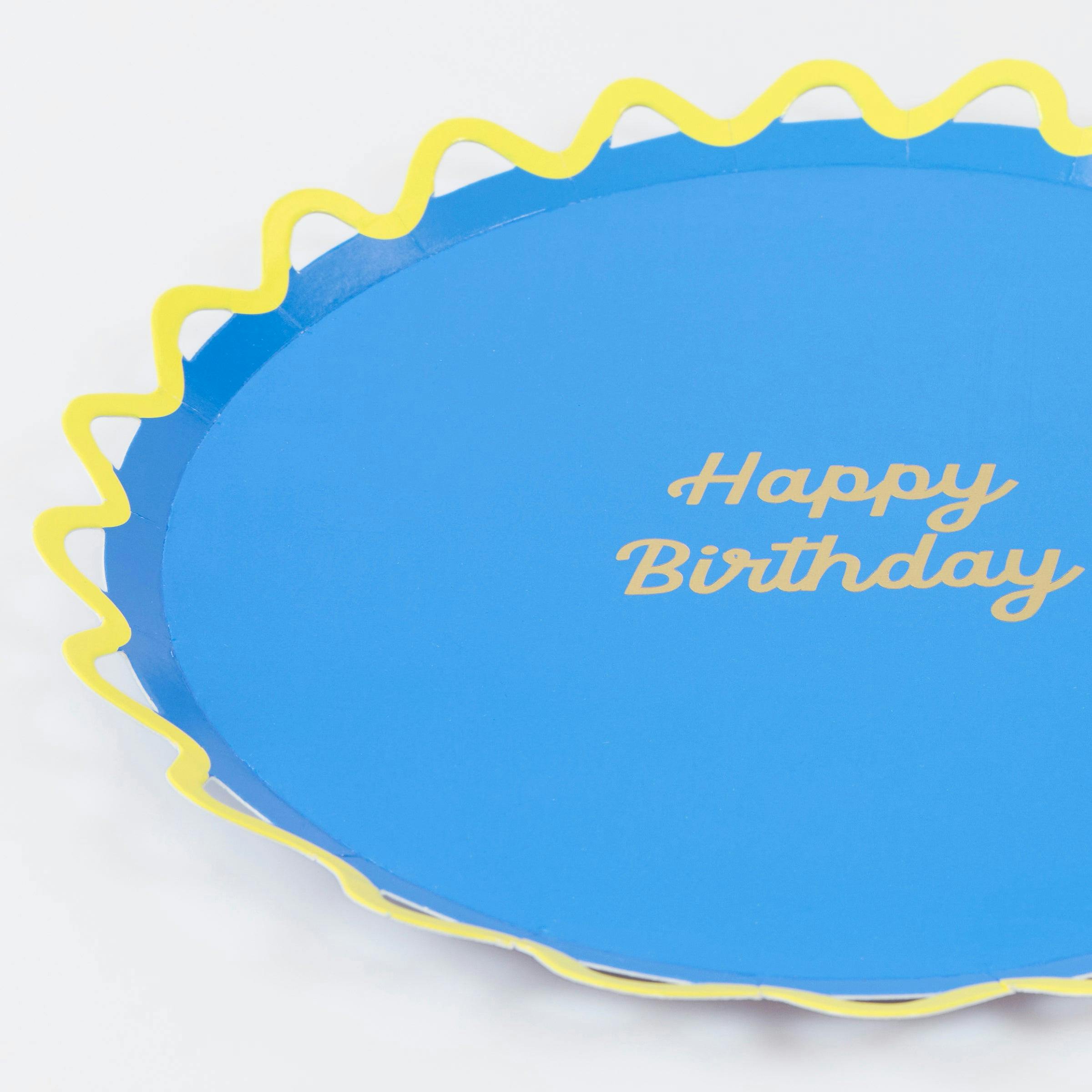 Wiggle Edge Dinner Plates