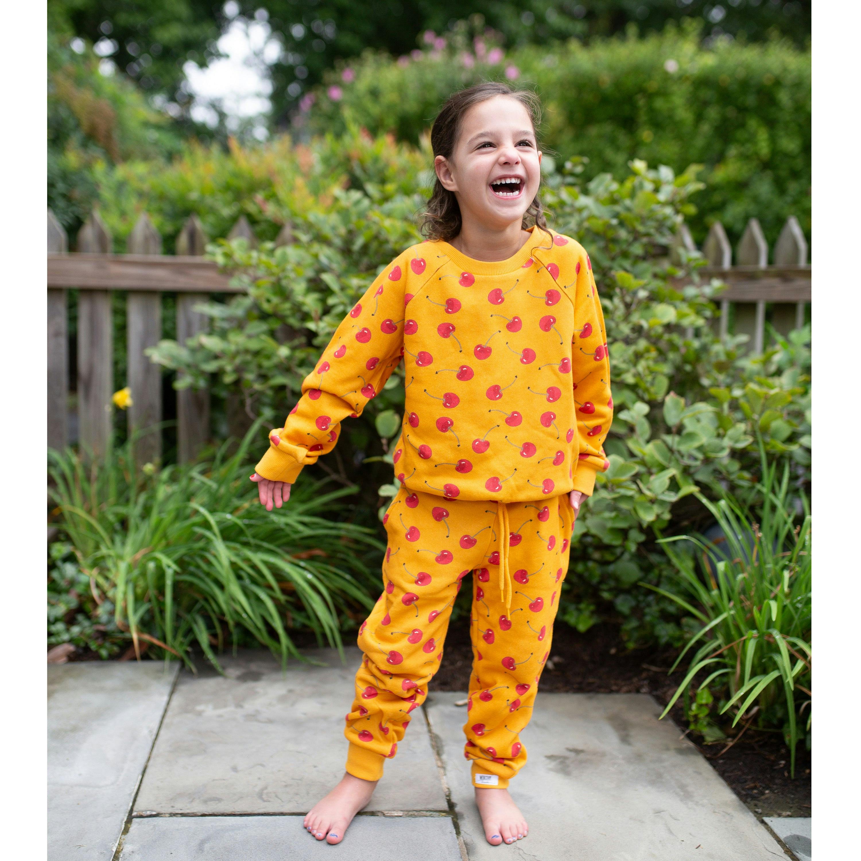 Loungewear Set in Cherries