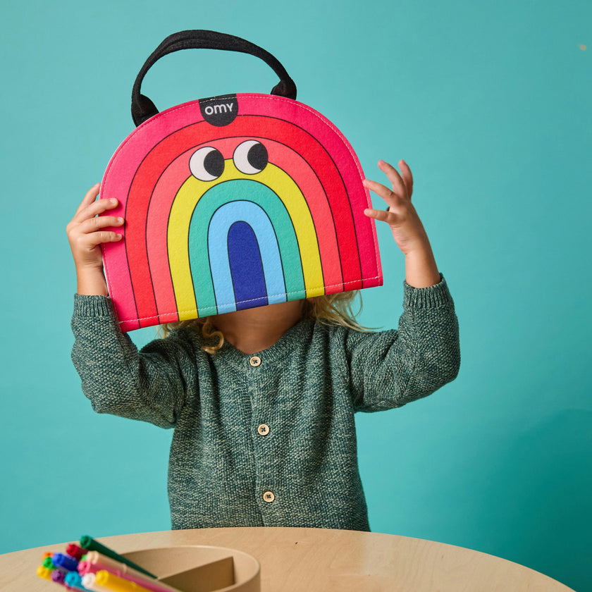 MONTESSORI PLAY BOOK - COLORS AND SHAPES