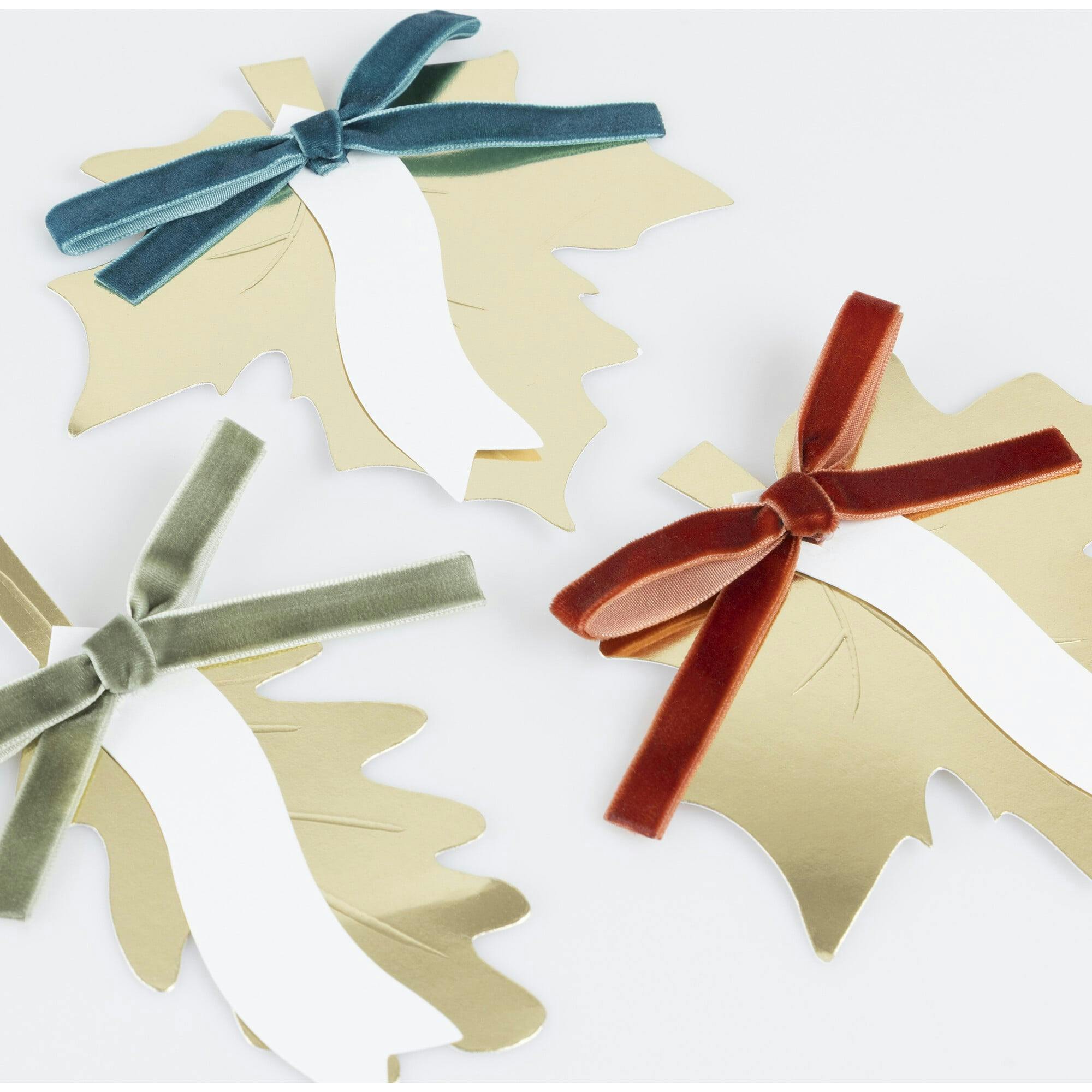 Gold Leaf Bow Place Cards