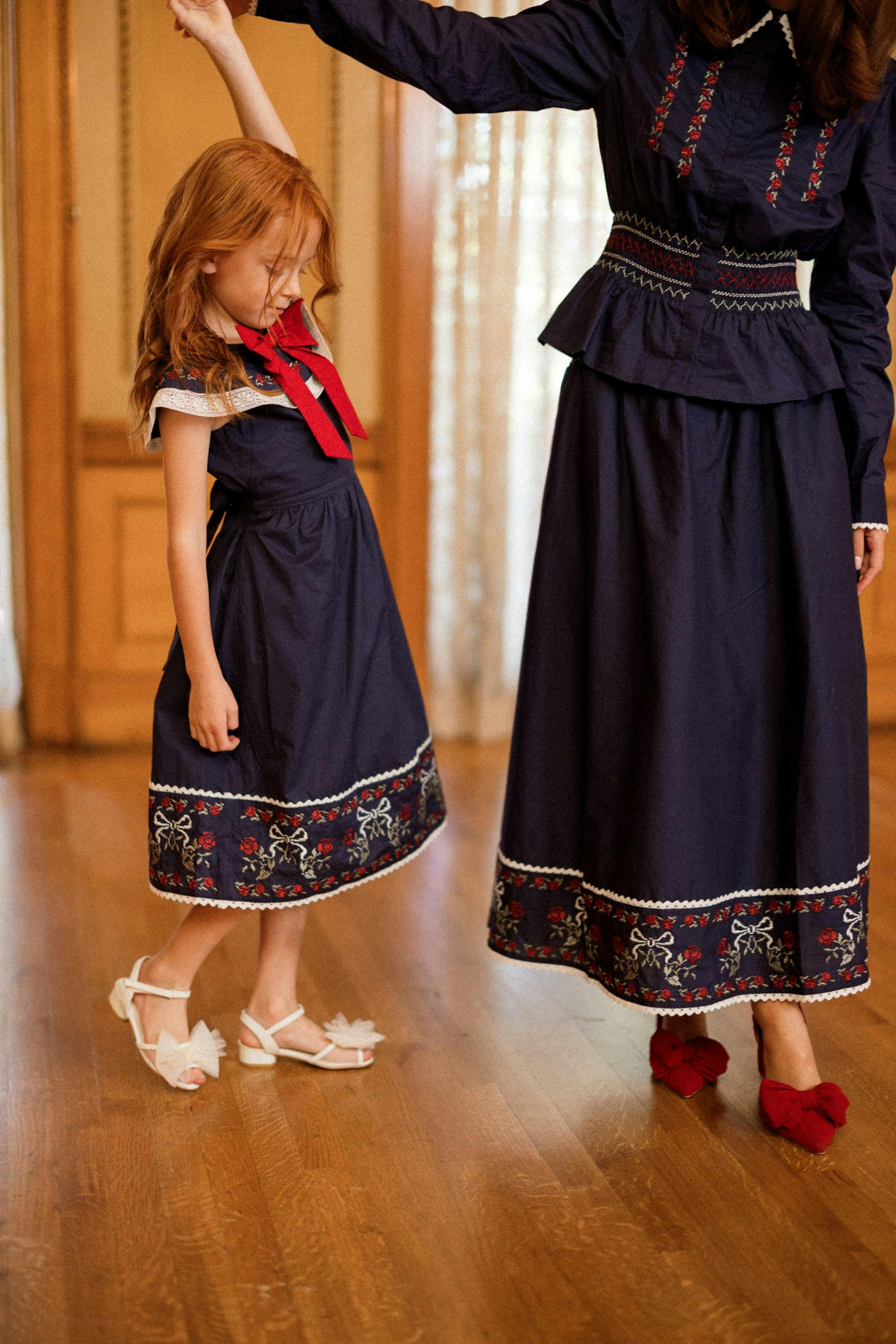 Bluebell Top in Sapphire Rosette Embroidery