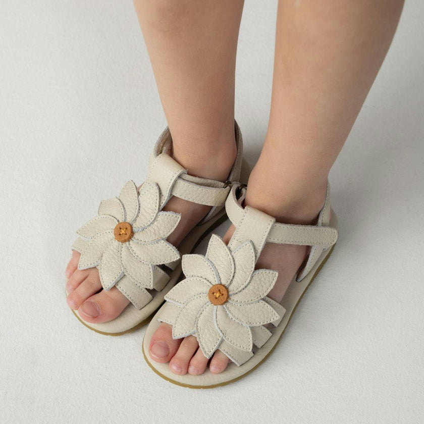 Iles Fields Daisy Leather Sandals
