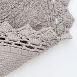 Perla Hand-Tufted Crochet Lace Trim Round Rug