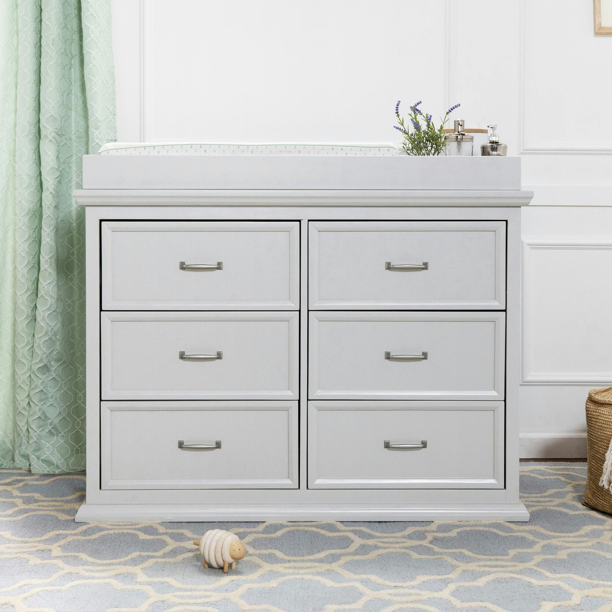 Foothill-Louis 6-Drawer Dresser