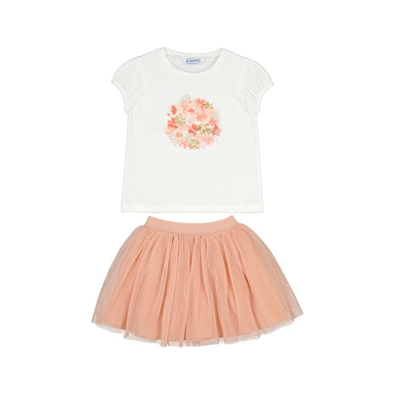 White Floral Bouquet Graphic Outfit