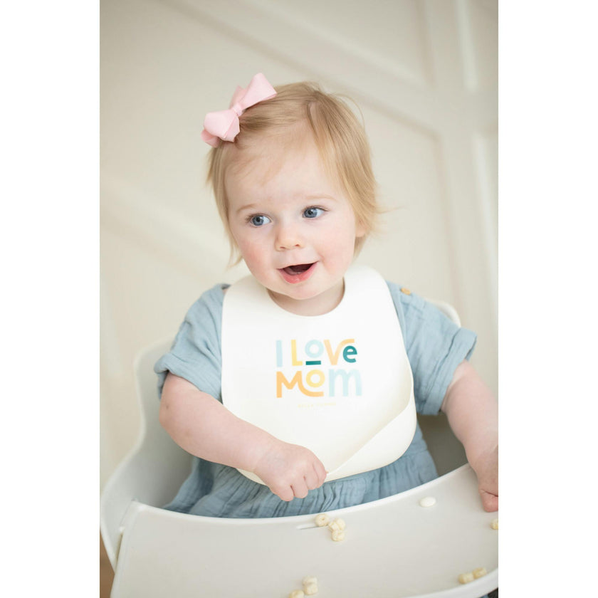 I Love Mom Wonder Bib