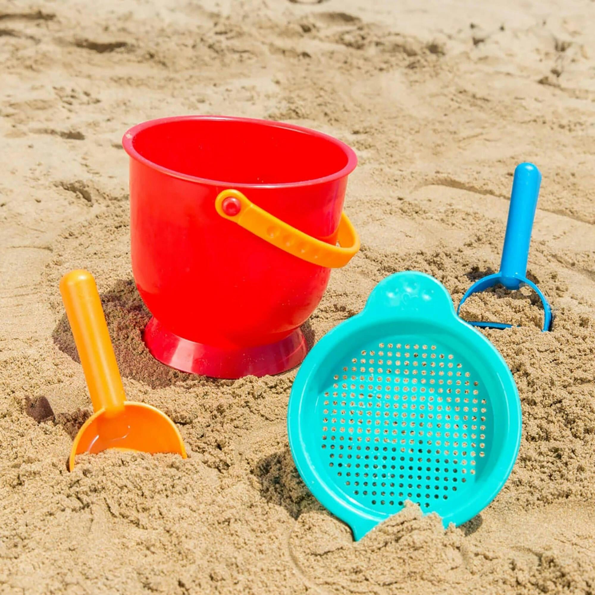 Beach Basics - 4pc Playset Includes Bucket Sifter