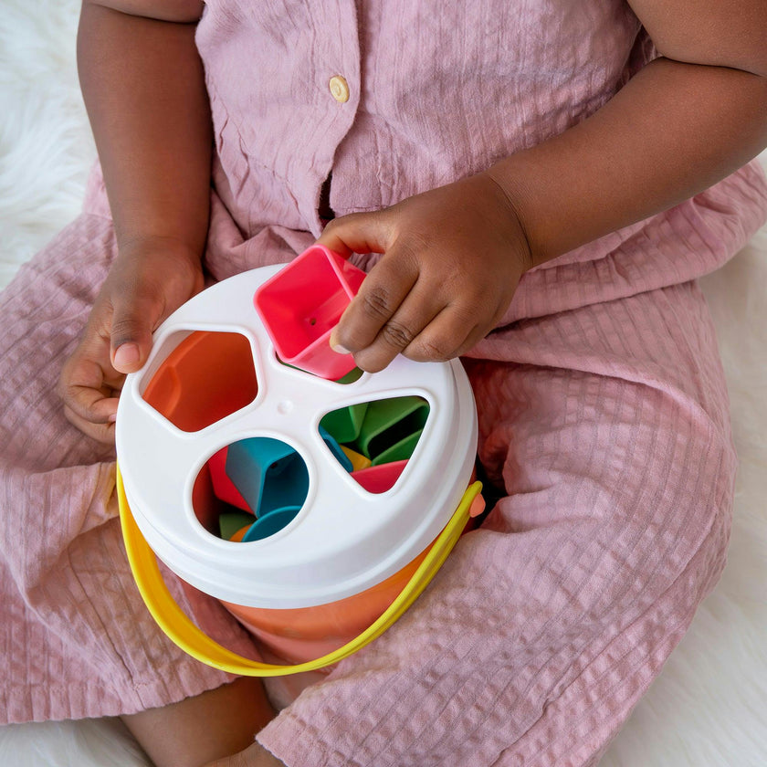 Feel to Learn:&nbsp;Salmon shape sorting bucket