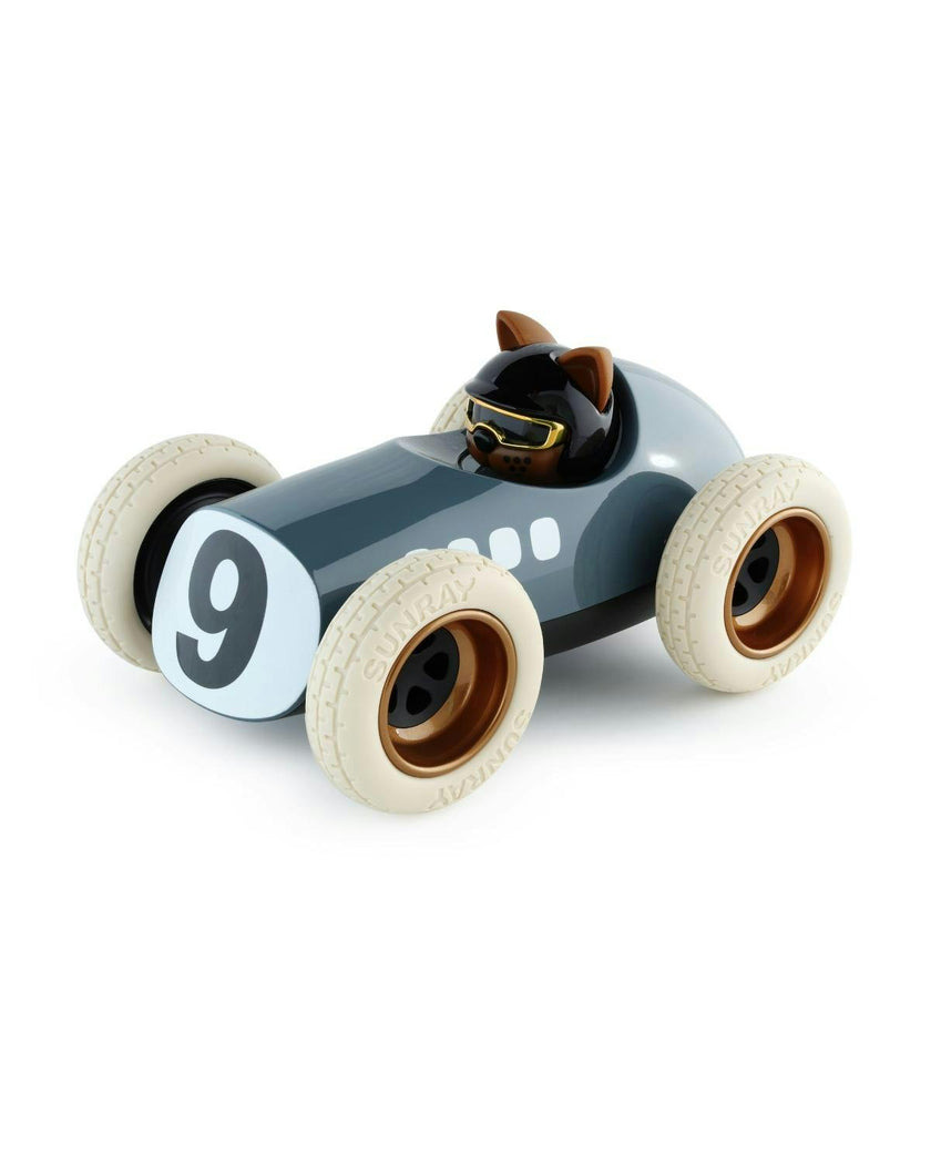 EGG ROADSTER