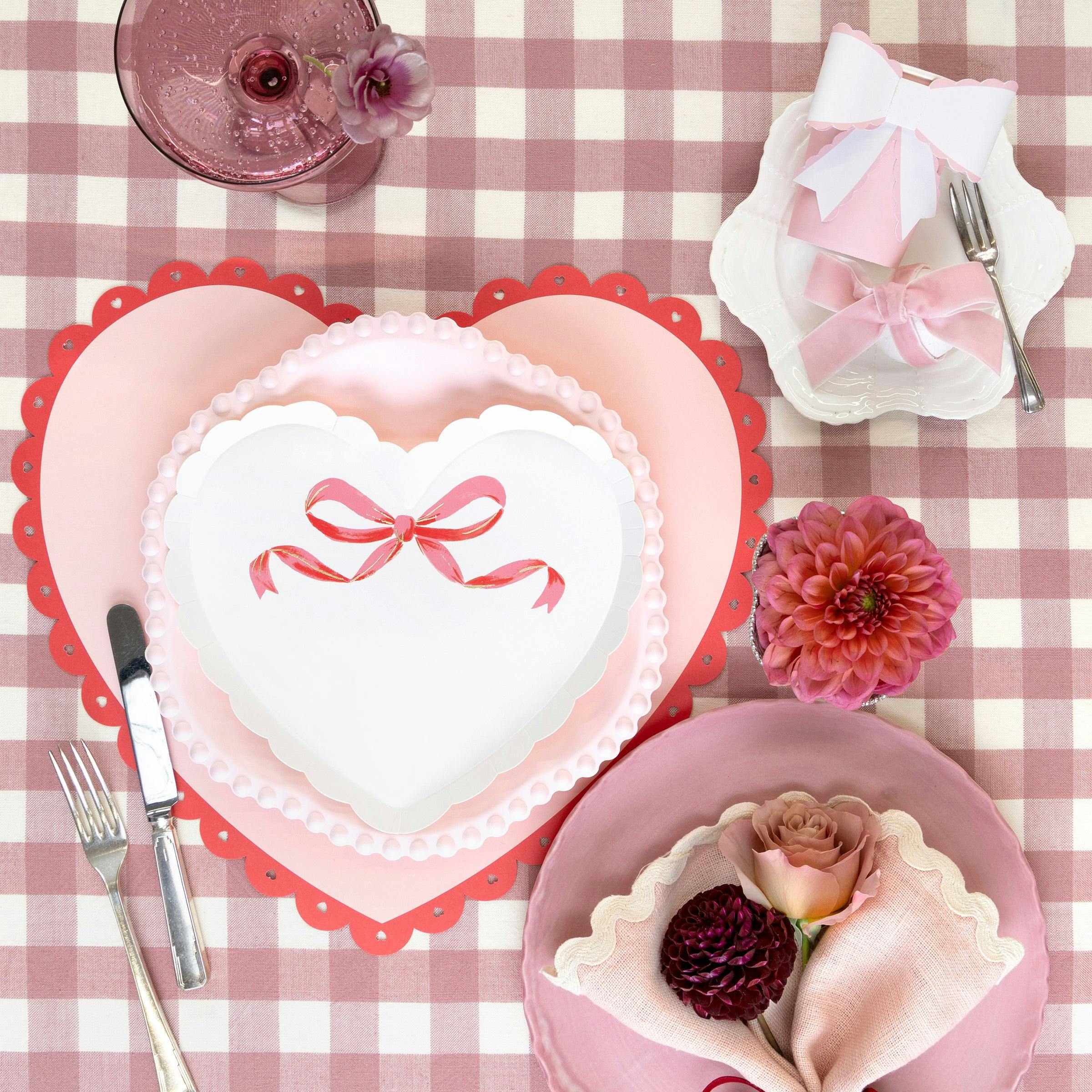 Scalloped Heart Paper Placemats