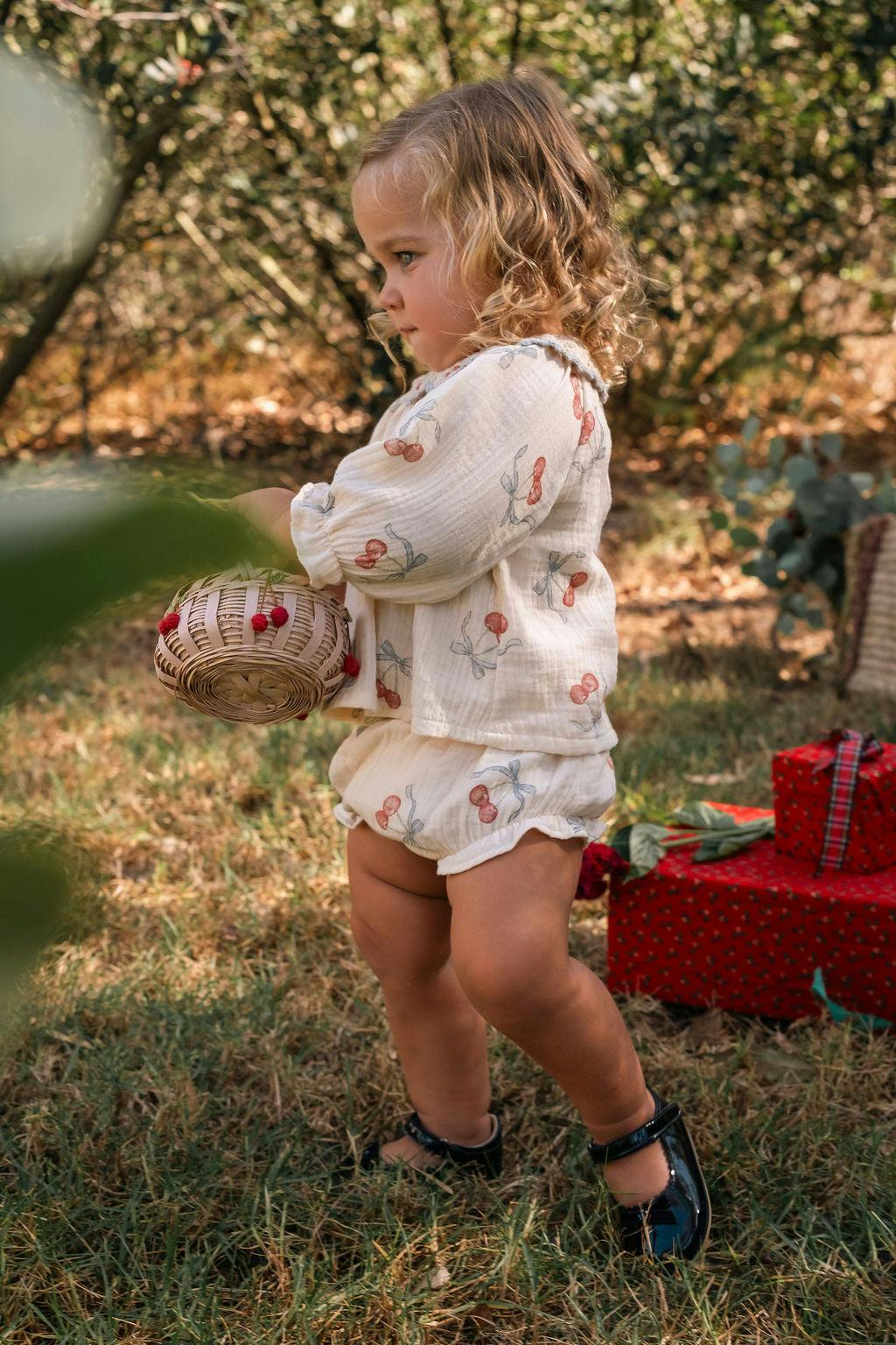 Eloise Set in Winter Chérie
