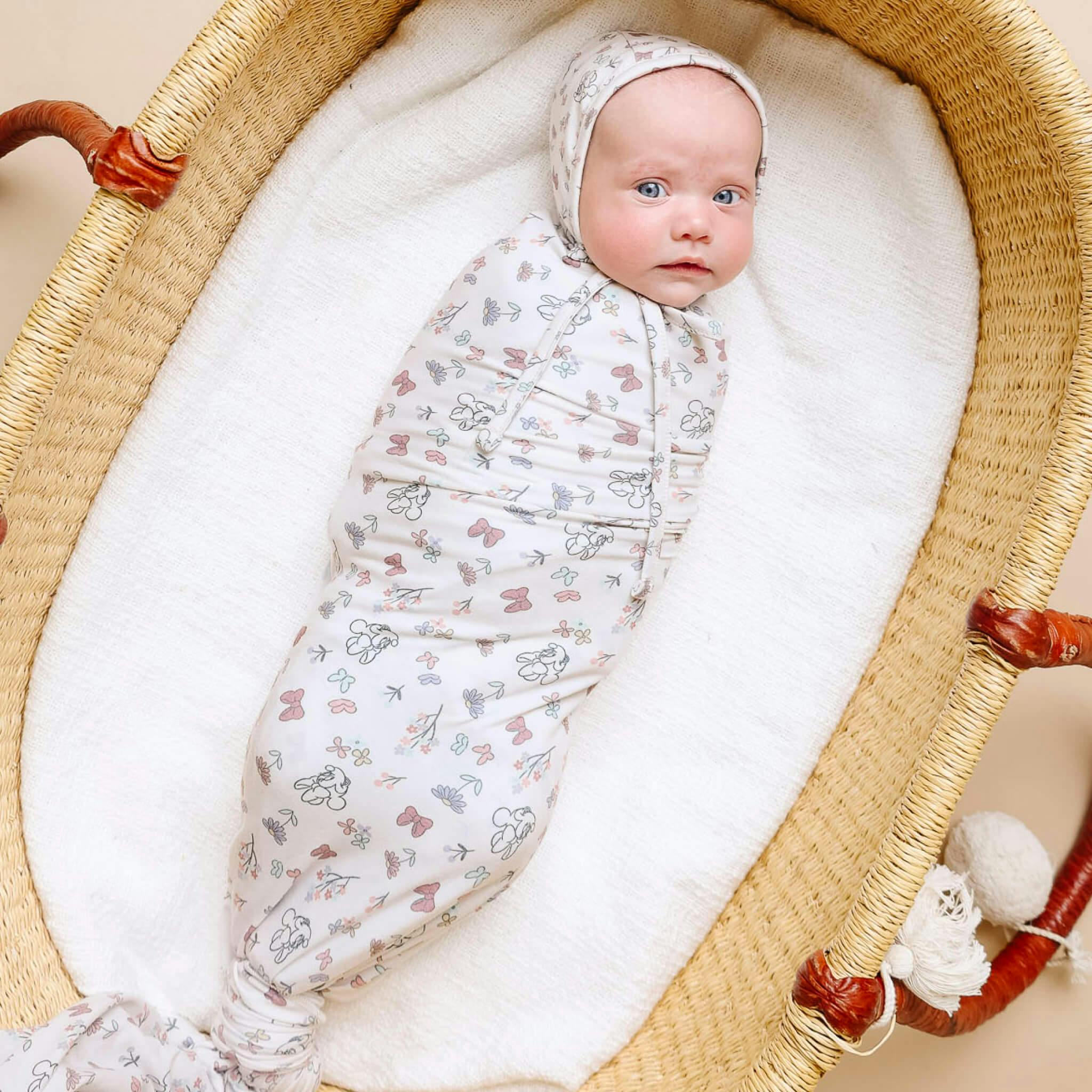 Knit Swaddle Blanket - Minnie Mouse's Bowquet