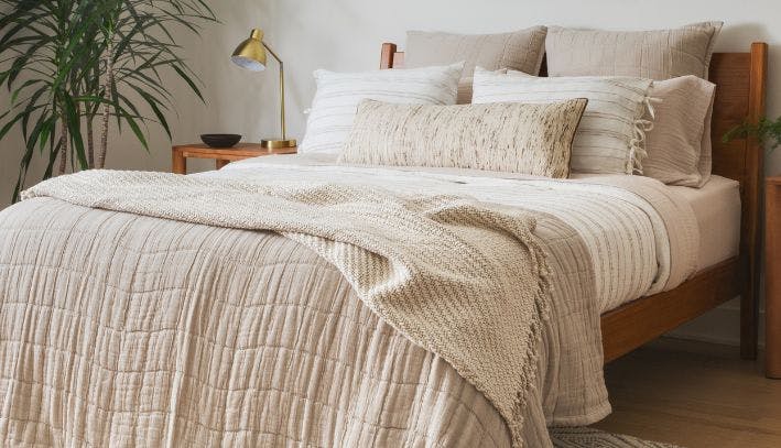 White Fringe Bedspread & Sham Set
