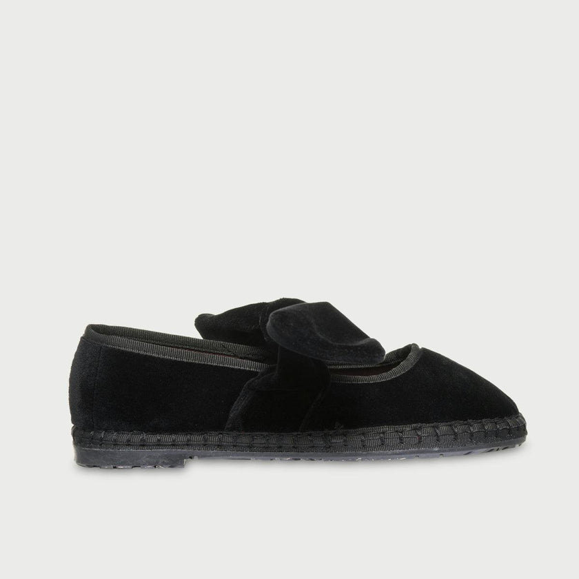 Lyra Black
