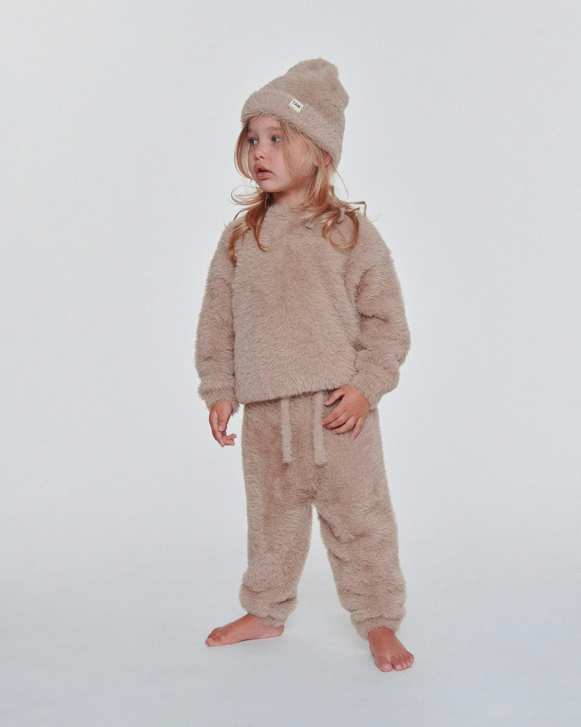 Slouchy Beanie • Furry