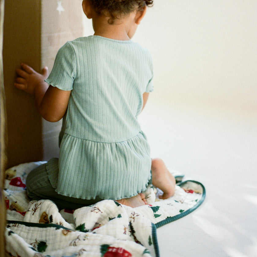 Original Cotton Muslin Quilt - Cozy Cabins