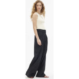 Jodi Pant, Black