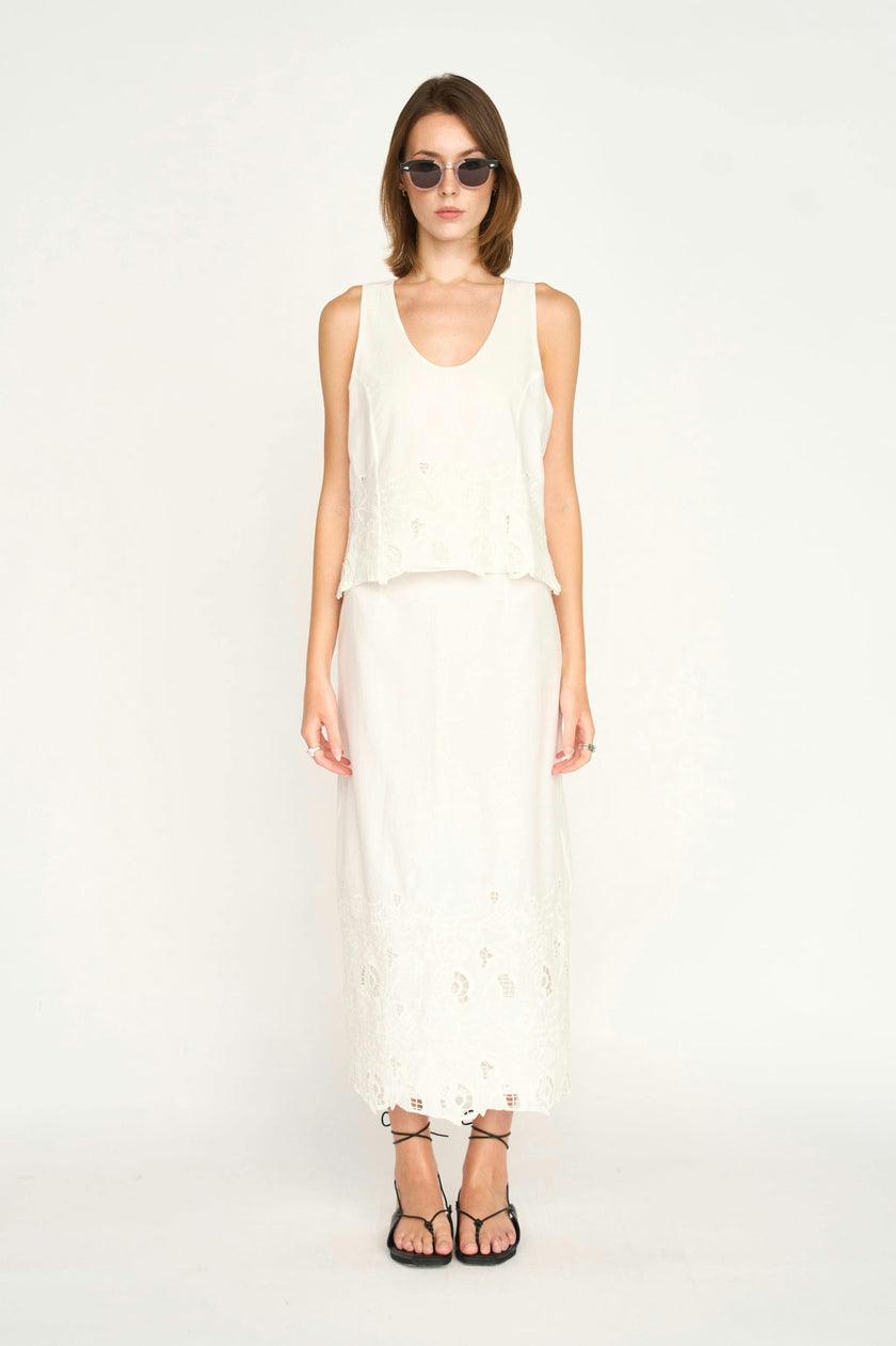 Lombok Skirt in White Embroidered Deco