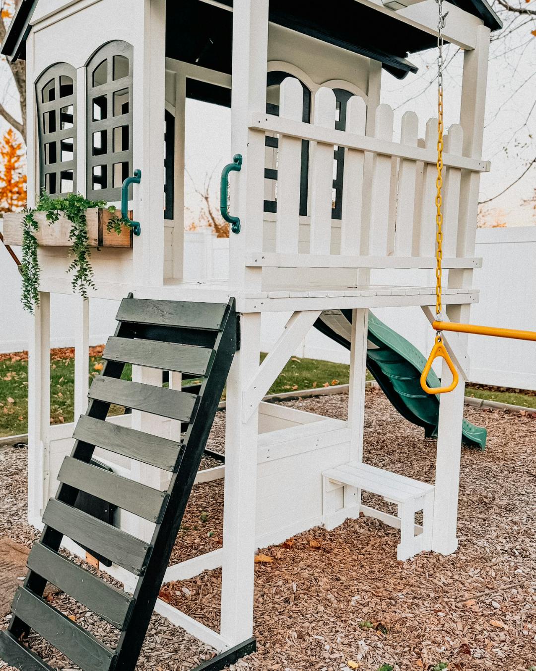 Reign Two Story Playhouse Bench Seat