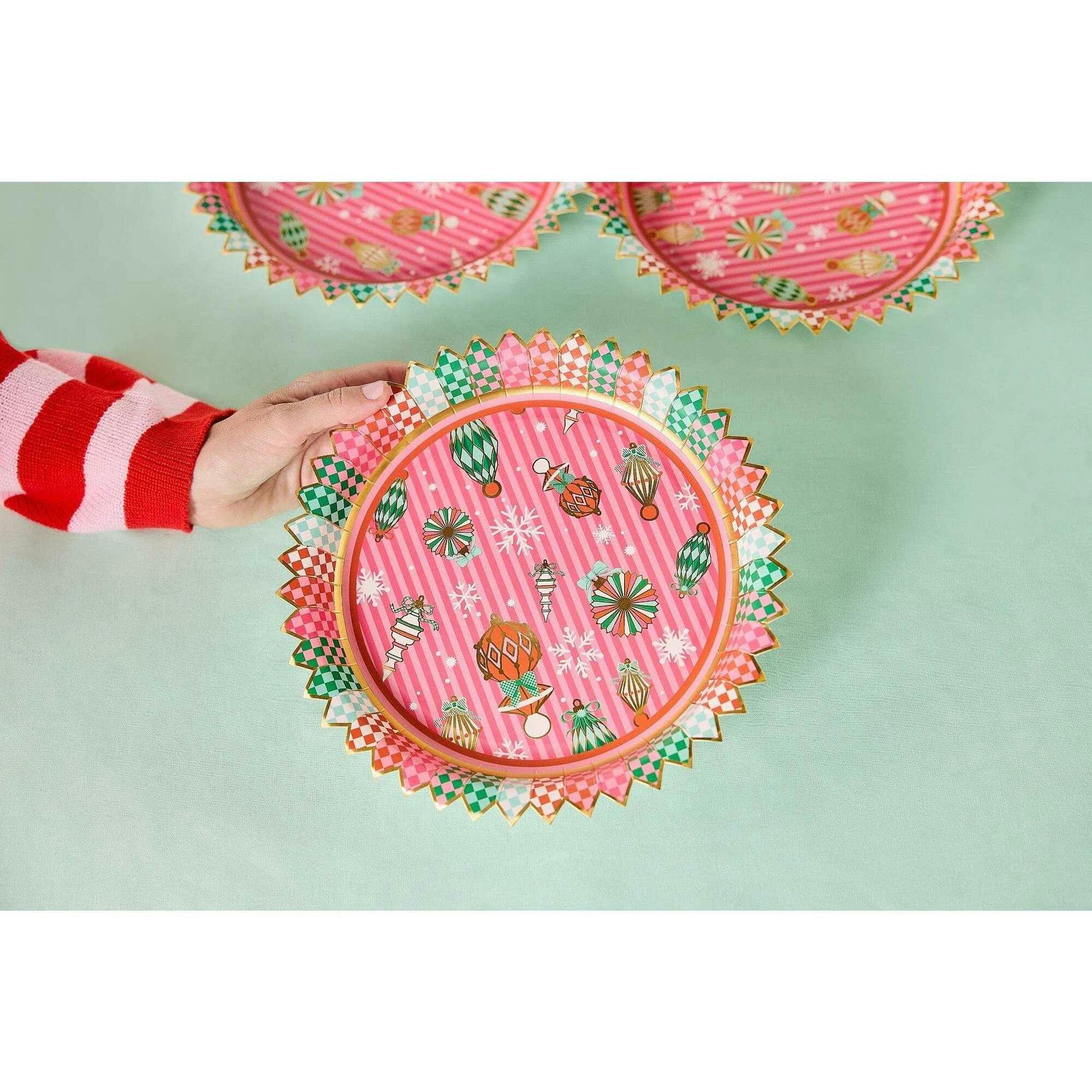 Deck the Halls Dinner Plates (10 count)
