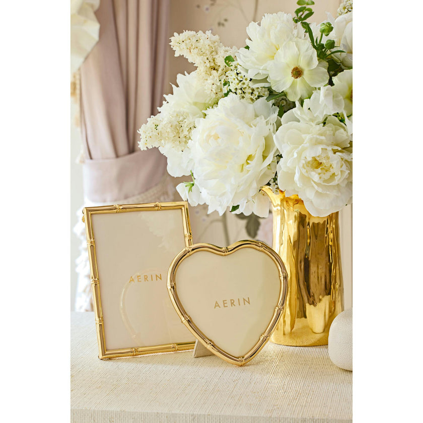 Ava Bamboo Heart Frame