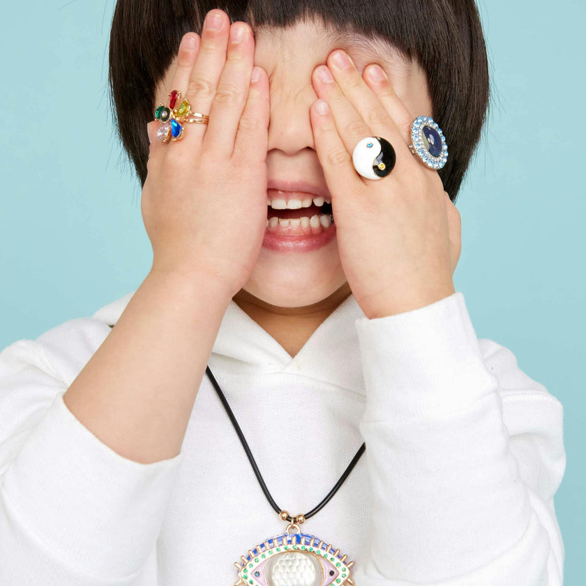 Suncatching Eye Necklace